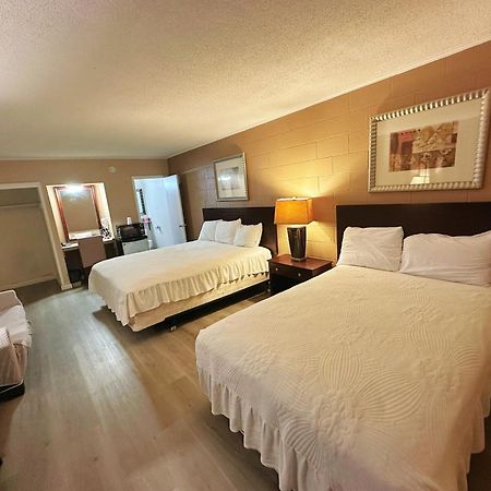 Royal Inn And Suites Hemet Buitenkant foto