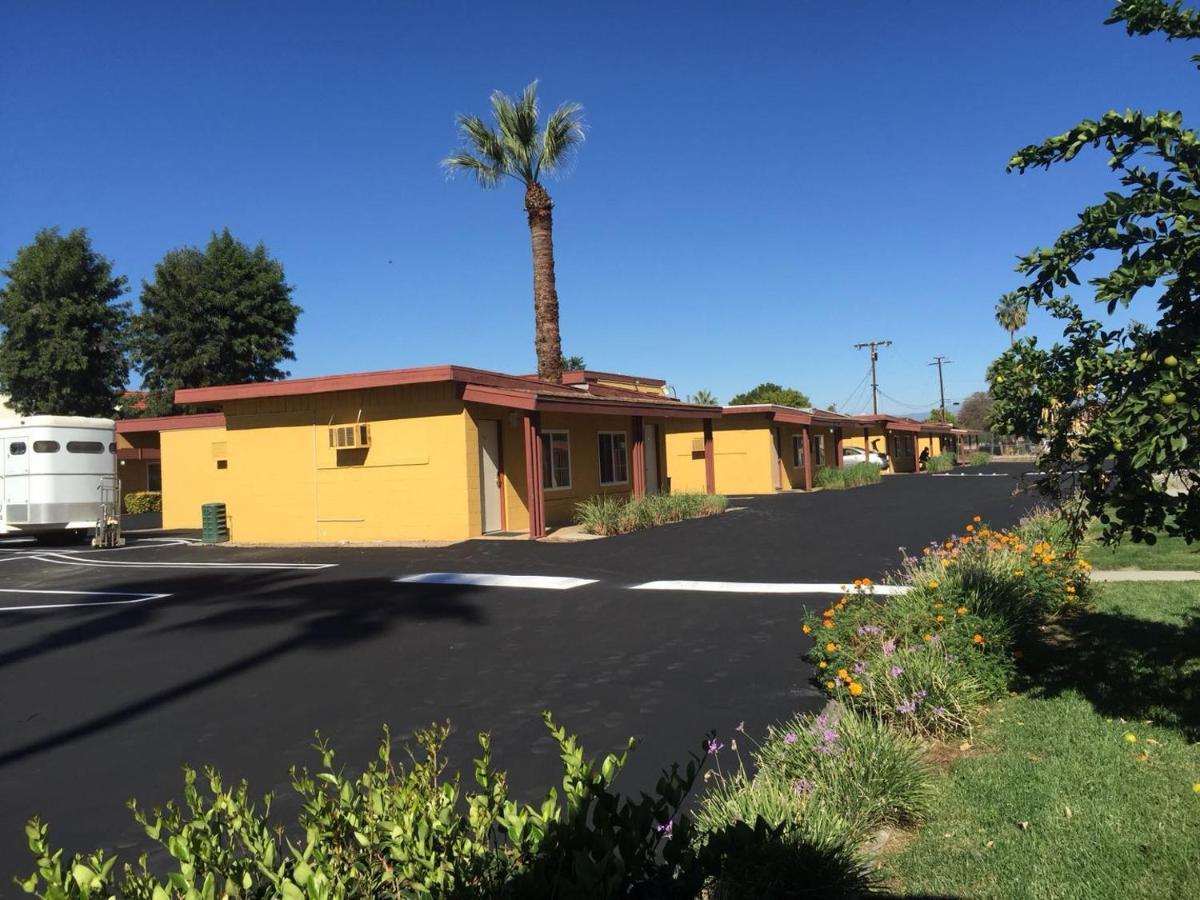 Royal Inn And Suites Hemet Buitenkant foto