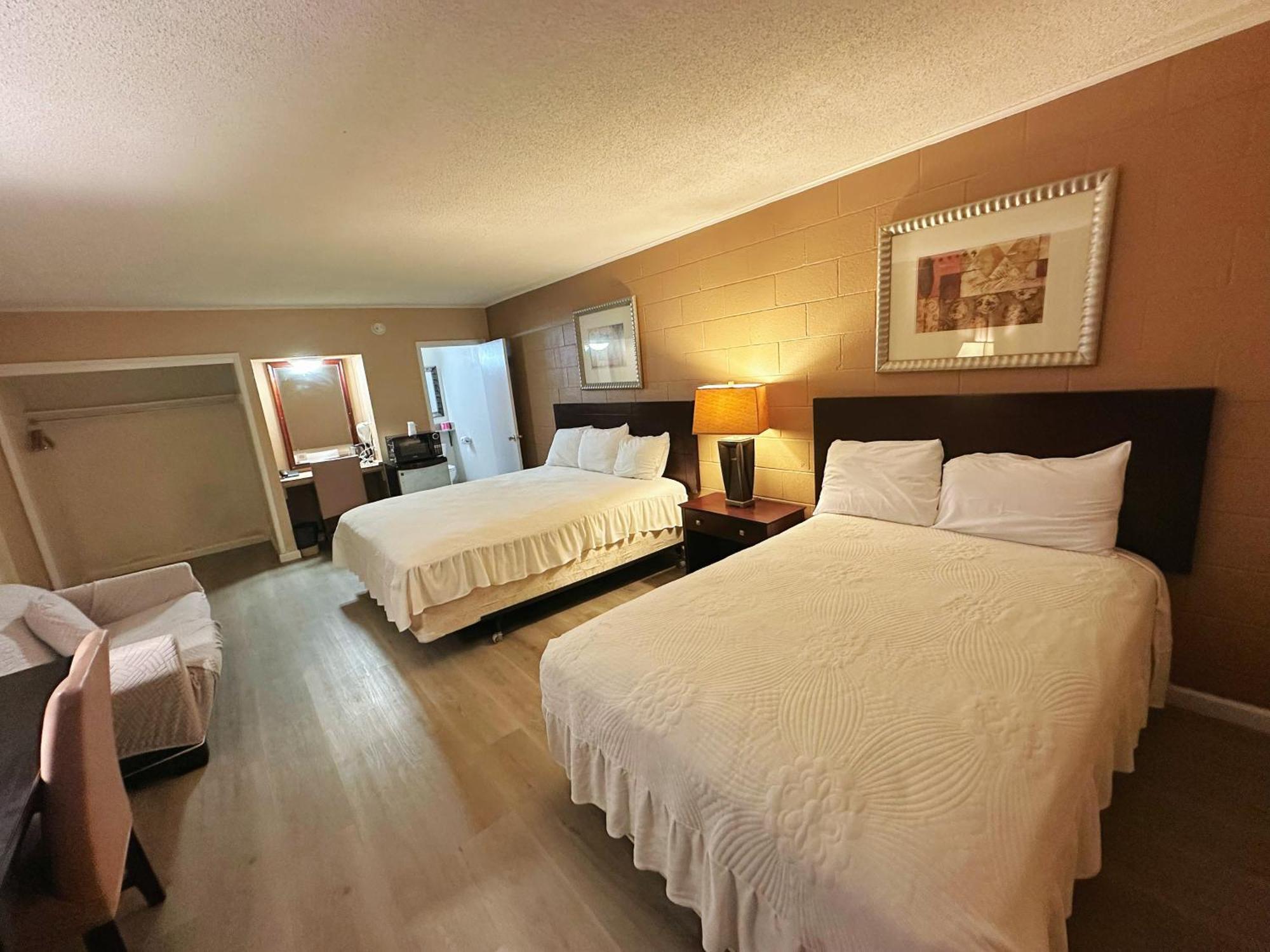 Royal Inn And Suites Hemet Buitenkant foto