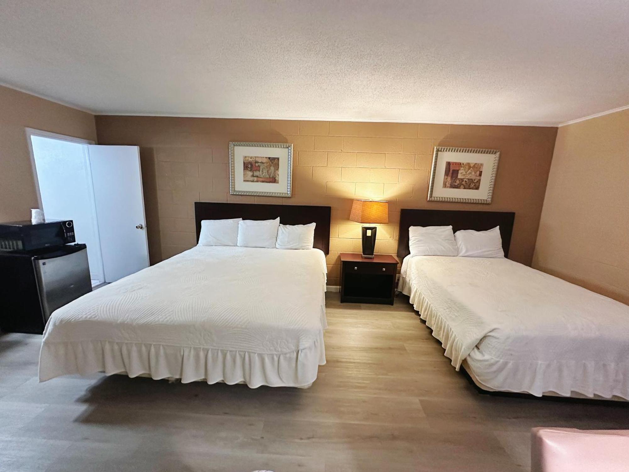Royal Inn And Suites Hemet Buitenkant foto