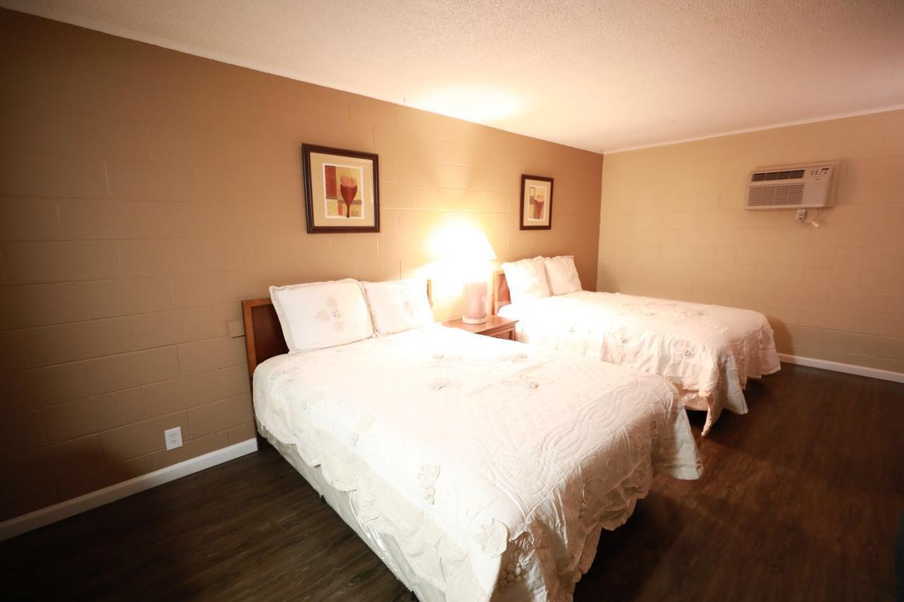 Royal Inn And Suites Hemet Buitenkant foto