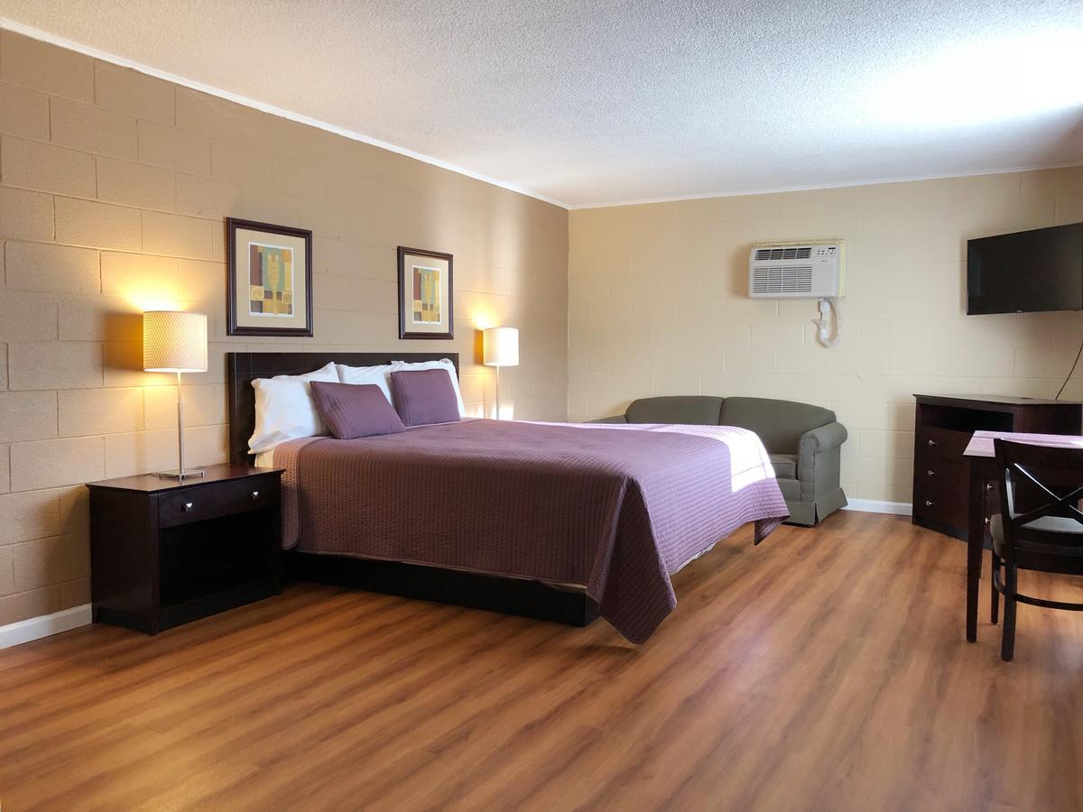 Royal Inn And Suites Hemet Buitenkant foto